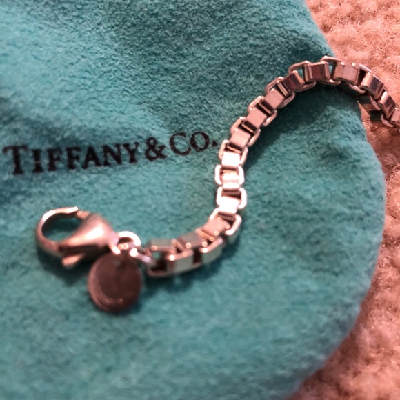Tiffany’s Venetian Link Silver Necklace - Picture 3 of 3